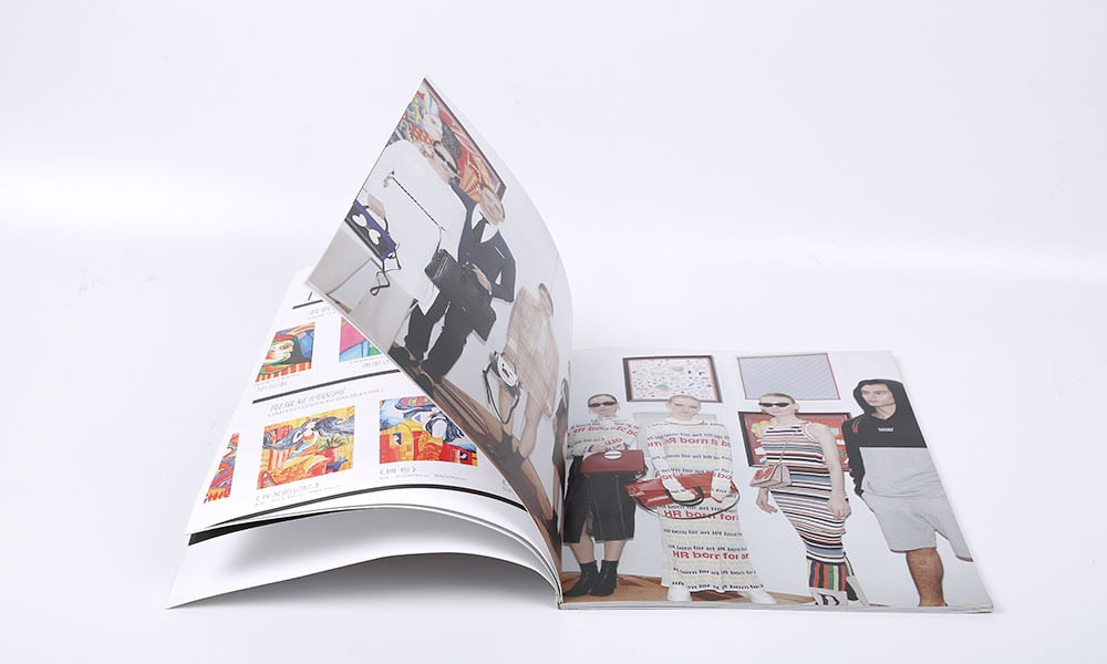 品牌服裝畫冊設(shè)計