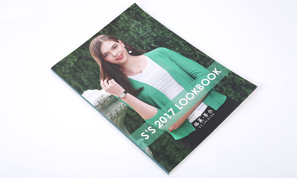 時(shí)尚品牌服裝畫冊設(shè)計(jì)-國際品牌服裝宣傳冊設(shè)計(jì)-流行服裝畫冊設(shè)計(jì) 時(shí)尚品牌服裝畫冊設(shè)計(jì)-國際品牌服裝宣傳冊設(shè)計(jì)-流行服裝畫冊設(shè)計(jì)